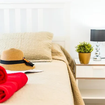 Appartement 76. Cristianos First Sea Line, Parking, Wi Fi